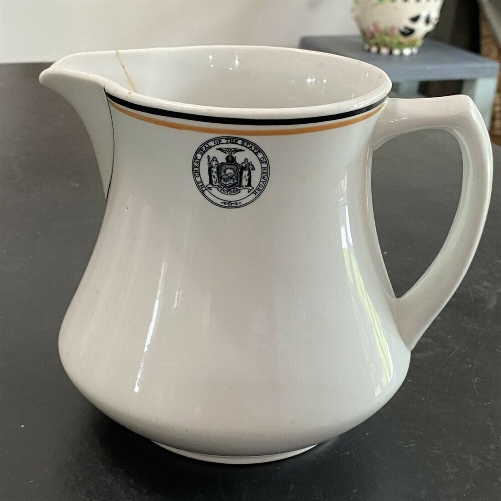 SYRACUSE CHINA PITCHER THE GREAT SEAL OF THE STATE OF NEW YORK RARE O.P.CO 1935